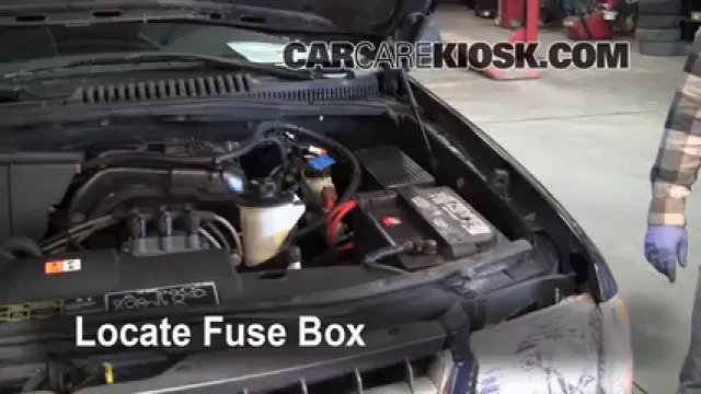 2002 Ford Explorer XLT 4.0L V6 Fusible (moteur) Remplacement